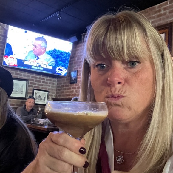 Meet your Posher, Pam - Picture 4 of 7